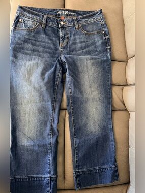 Apt. 9 Women's Cropped Dark Blue Denim Jeans